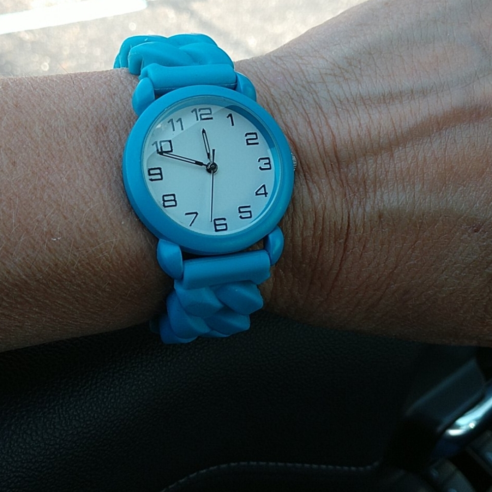 5 For 25.00/Jelly chain Sportswatch,Like new,no tag
